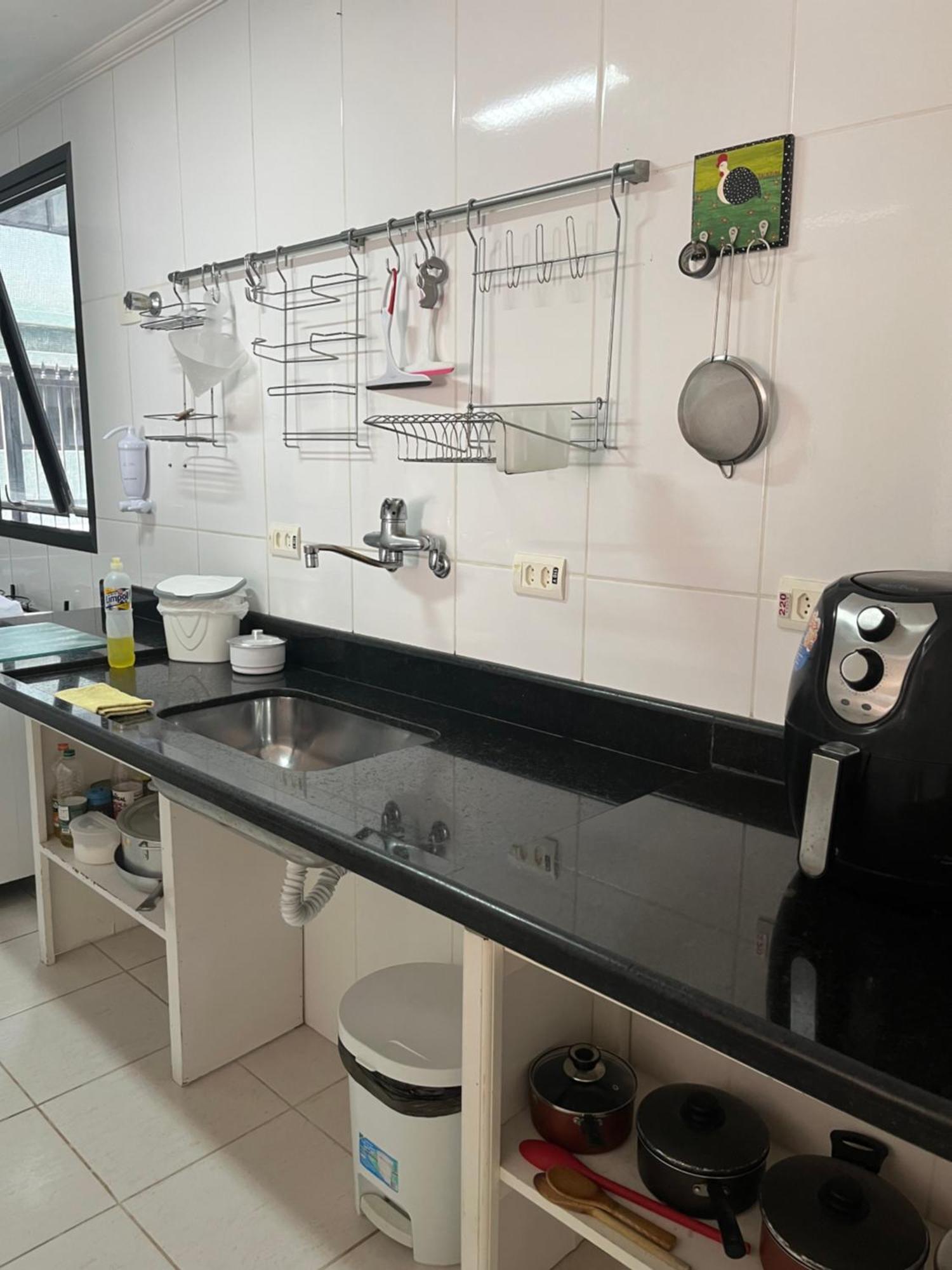 Apartamento Amplo A Menos De 400 Metros Da Praia Localizado Proximo A Praca Da Brunella, Area Nobre Do Guaruja. Bagian luar foto